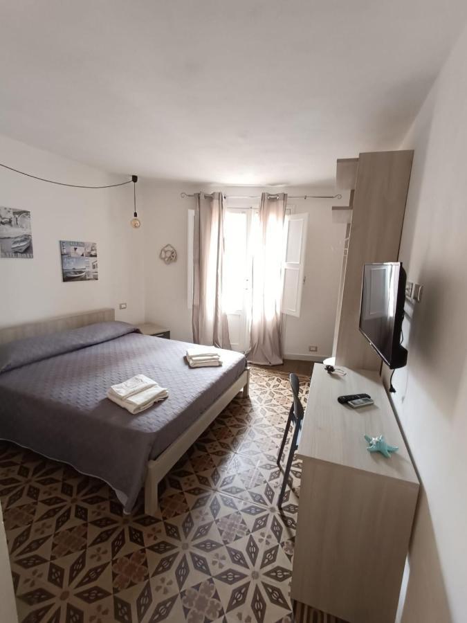 Casa Anna Hotell Trapani Exteriör bild